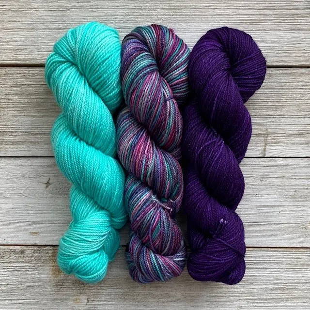 'All About Me Cowl' Kit - (Pattern Not Included)