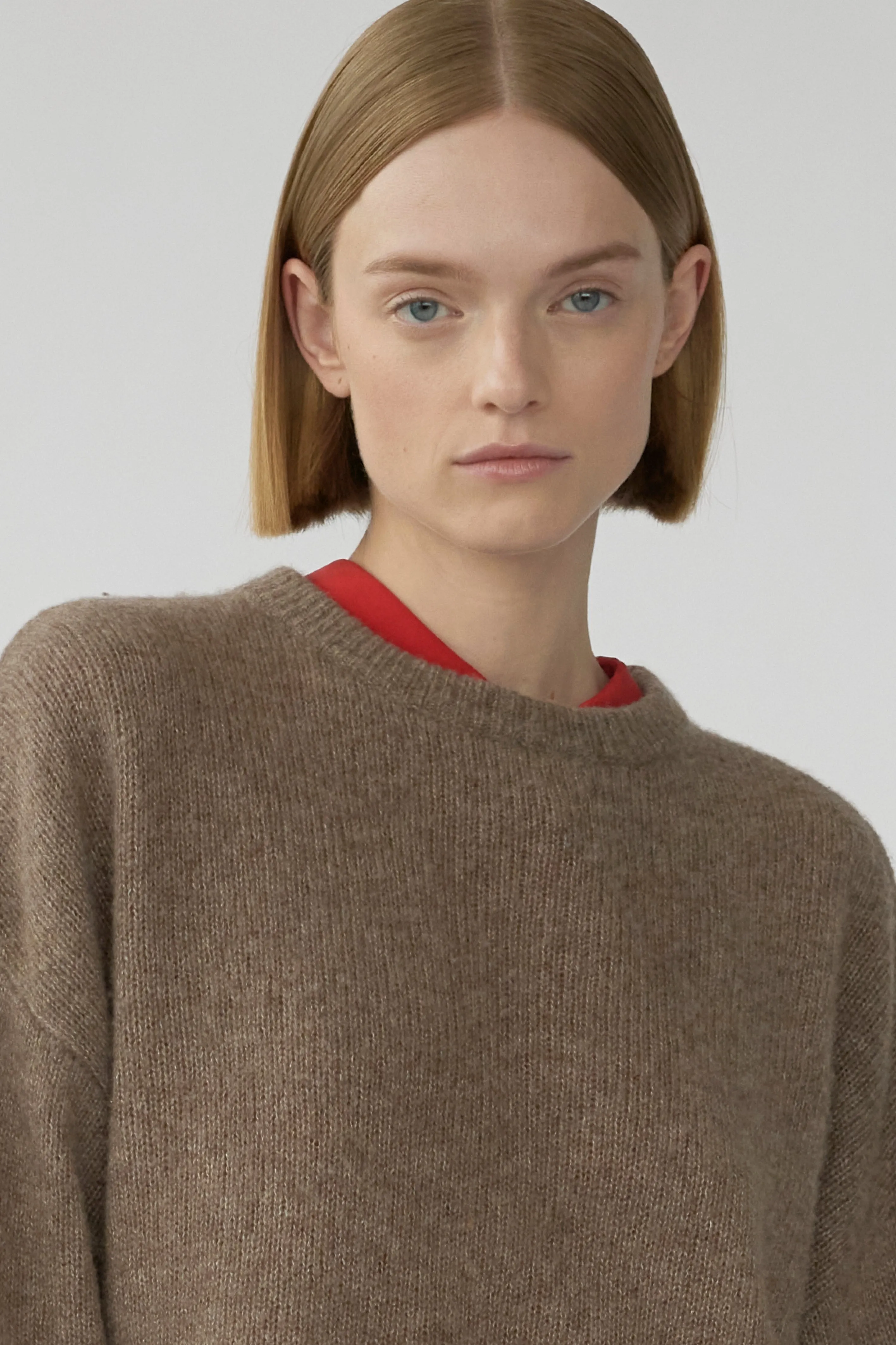 BEZ CREW KNIT - HAZELNUT - SILK/CASHMERE