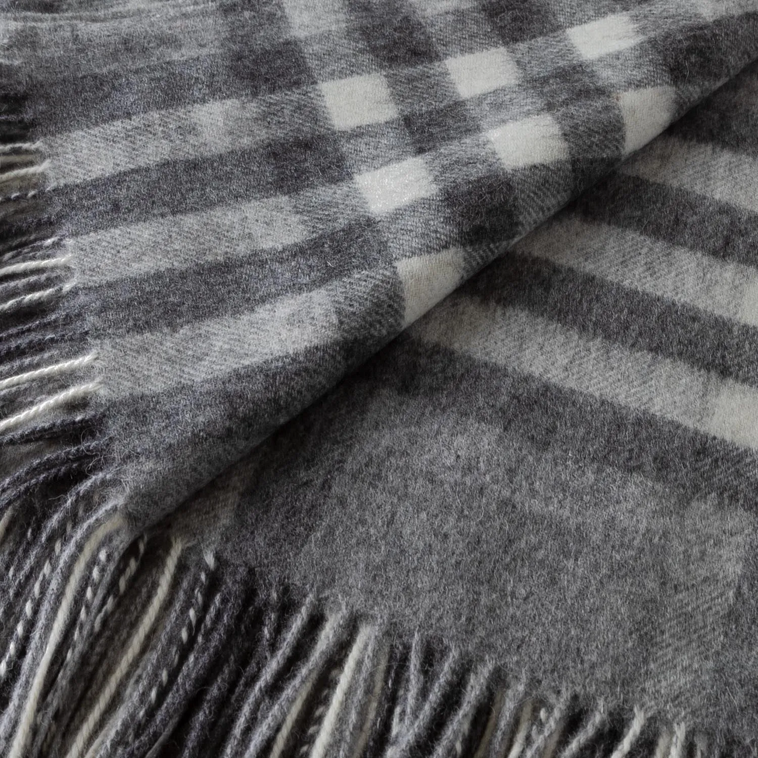 Chequer Cashmere Blend Blanket  Grey